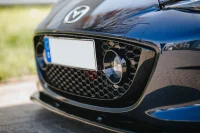 Mazda MX-5 ND RF Fontgrill Honeycomb med tågelygter