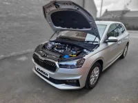 Skoda Fabia MK4 Ember Hjelm Løftere med Gas Dæmpere Hoodlift