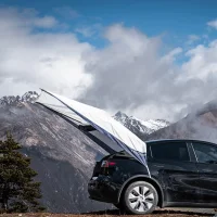 Tesla Model Y Tescamp Solsejl